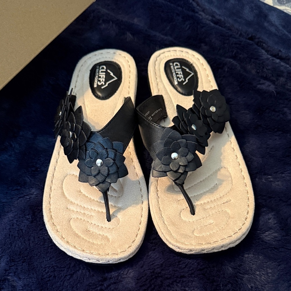 Cliffs by White Mountain black sandal size 11